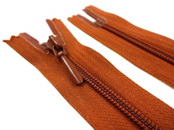 D105 Blixtlås 55 cm Opti 4 mm spiral ej delbar brun
