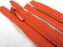 D105 Blixtlås 60 cm Opti 4 mm spiral ej delbar orange