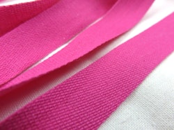 B500 Bomullsband 14 mm cerise (20 m)