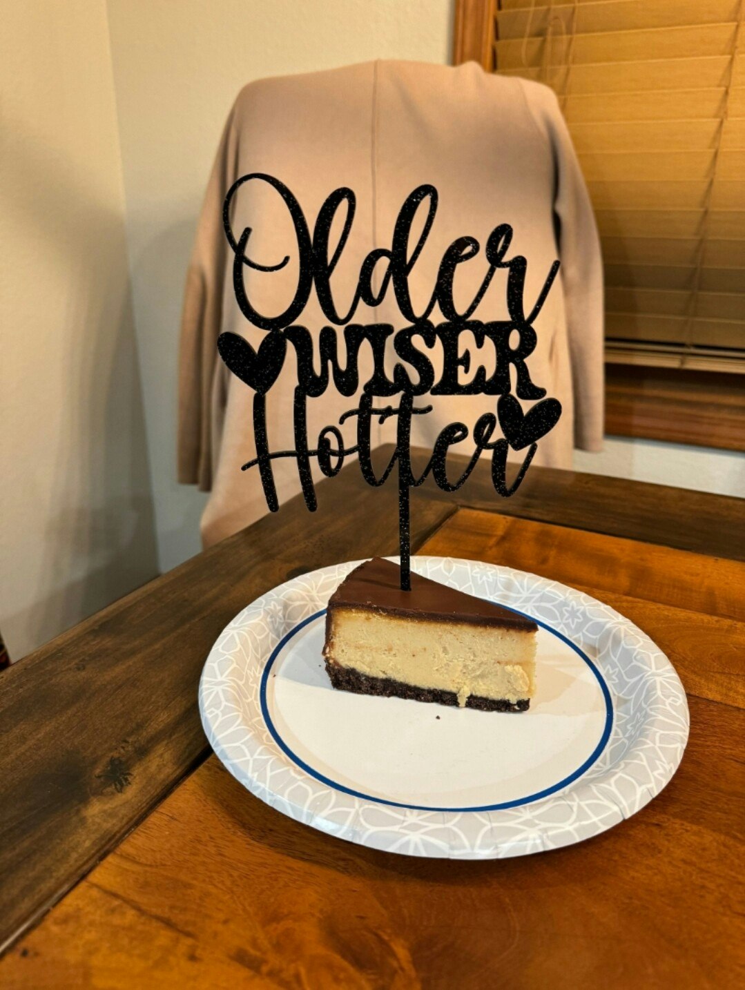 Kaketopp older wiser hotter