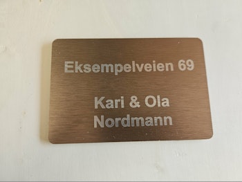 Postkasseskilt Børstet Messing