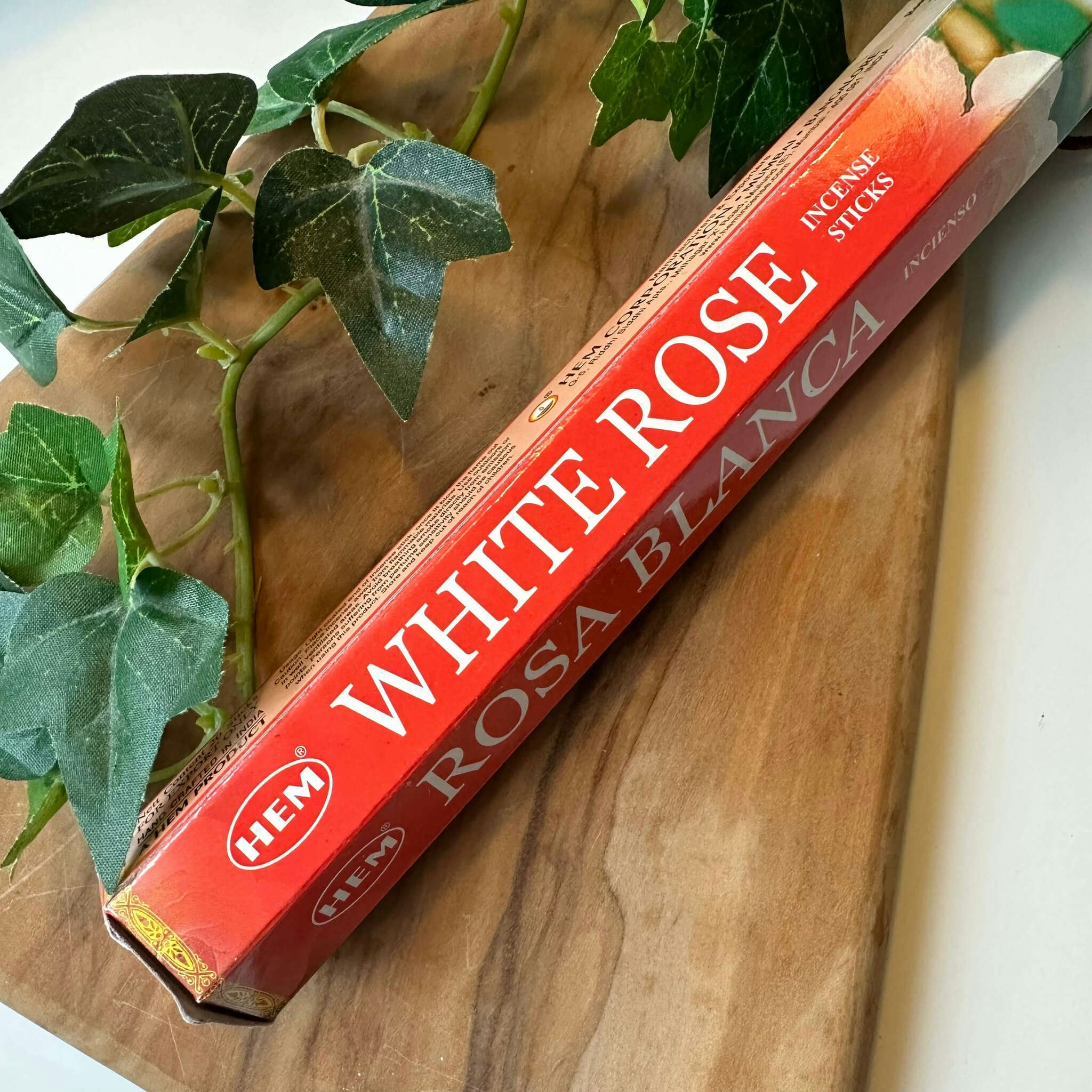 White rose - rökelsestickor