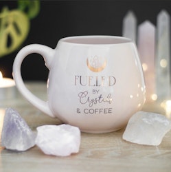 Mugg "Fueled by crystals & coffee"