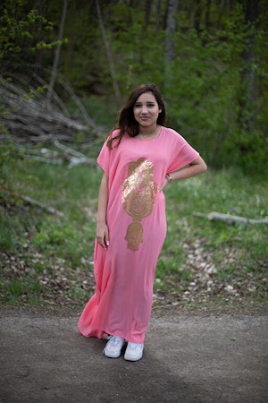 Marockansk klänning med Fatimas hand