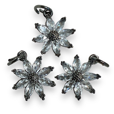 14K Gullforgylt blomster charm