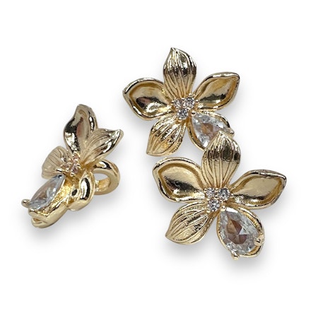 14K Gullforgylt blomster charm
