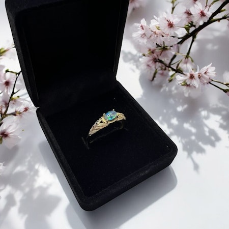 Gullforgylt S925 Sølvring med Opal