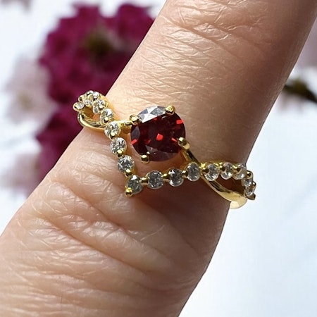 Gullforgylt S925 Sølvring med Moissanite