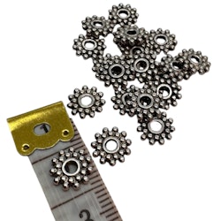 Antikfärgade daisys ca 9 mm, 20 st
