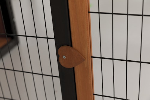 Utehage Natura med hus, 150×h53×150 cm, svart/brun