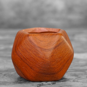 Liten blomkrukor trä design