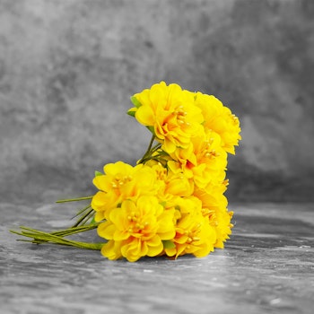 Konstgjorda blombuketter Gul