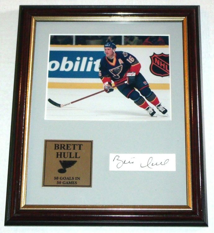 Brett Hull St. Louis Blues Framed Picture & Autograph w/COA