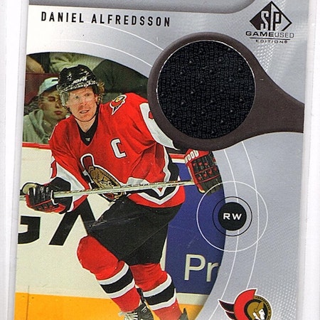 2005-06 SP Game Used Authentic Fabrics #AFDA Daniel Alfredsson (40-X48-SENATORS)