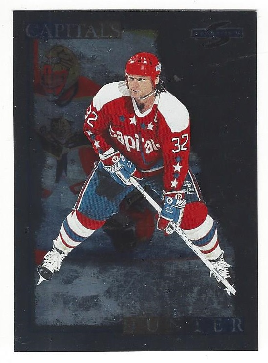 1995-96 Score Black Ice #107 Dale Hunter (12-X119-CAPITALS)