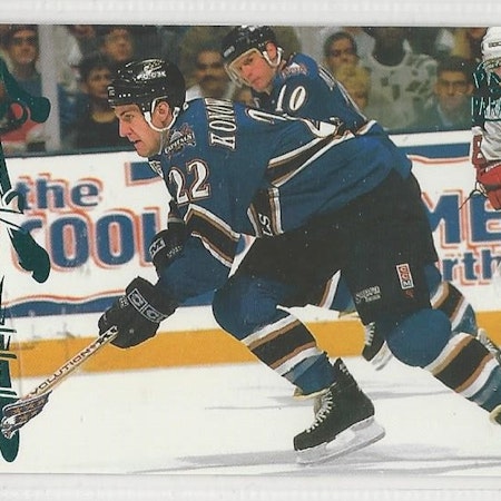 1997-98 Paramount Emerald Green #197 Steve Konowalchuk (10-258x2-CAPITALS)