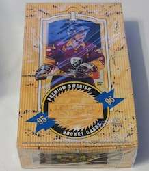 1995-96 Leaf Swedish Elite (48-pack Box) *Bruten plast*