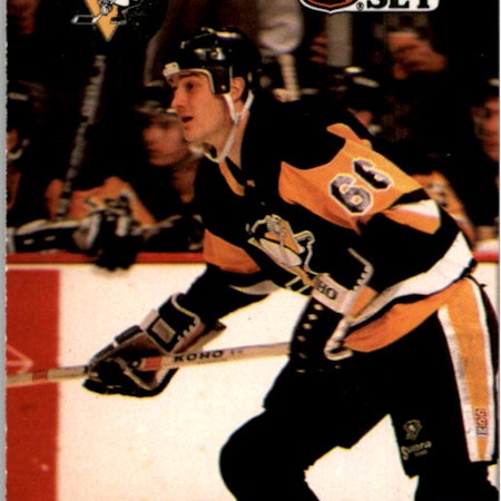 1990-91 Pro Set #236 Mario Lemieux (10-2x7-PENGUINS) (2)