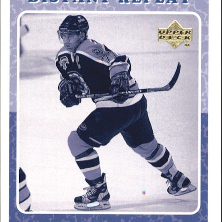 1999-00 Upper Deck Retro Distant Replay #DR1 Ray Bourque (20-59x6-BRUINS)