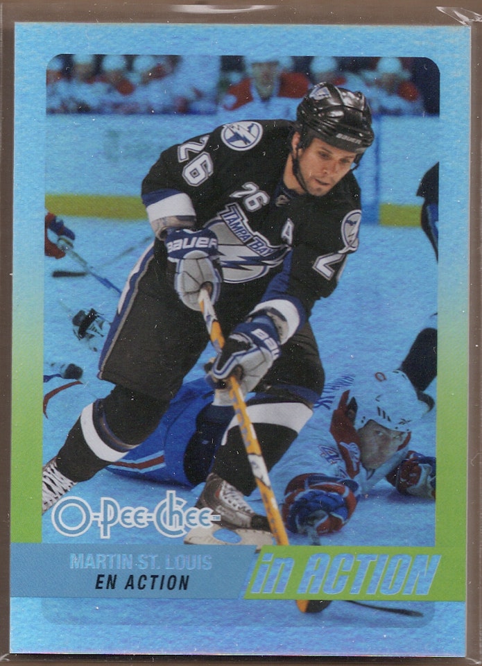 2010-11 O-Pee-Chee In Action #IA17 Martin St. Louis (30-81x7-LIGHTNING)