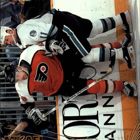 1997-98 Pacific #59 Mikael Renberg (5-X63-FLYERS)
