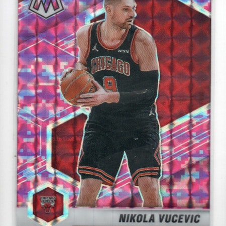 2020-21 Panini Mosaic Mosaic Camo Pink #59 Nikola Vucevic (20-C3-NBABULLS)