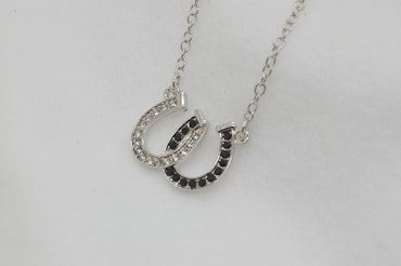Halsband "Filicia"
