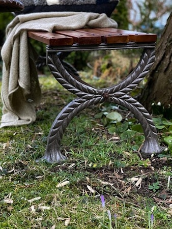 Ivy leaf bench Gjutjärn