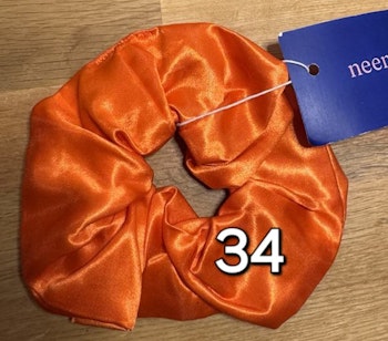 Oransje Sateng nr 34