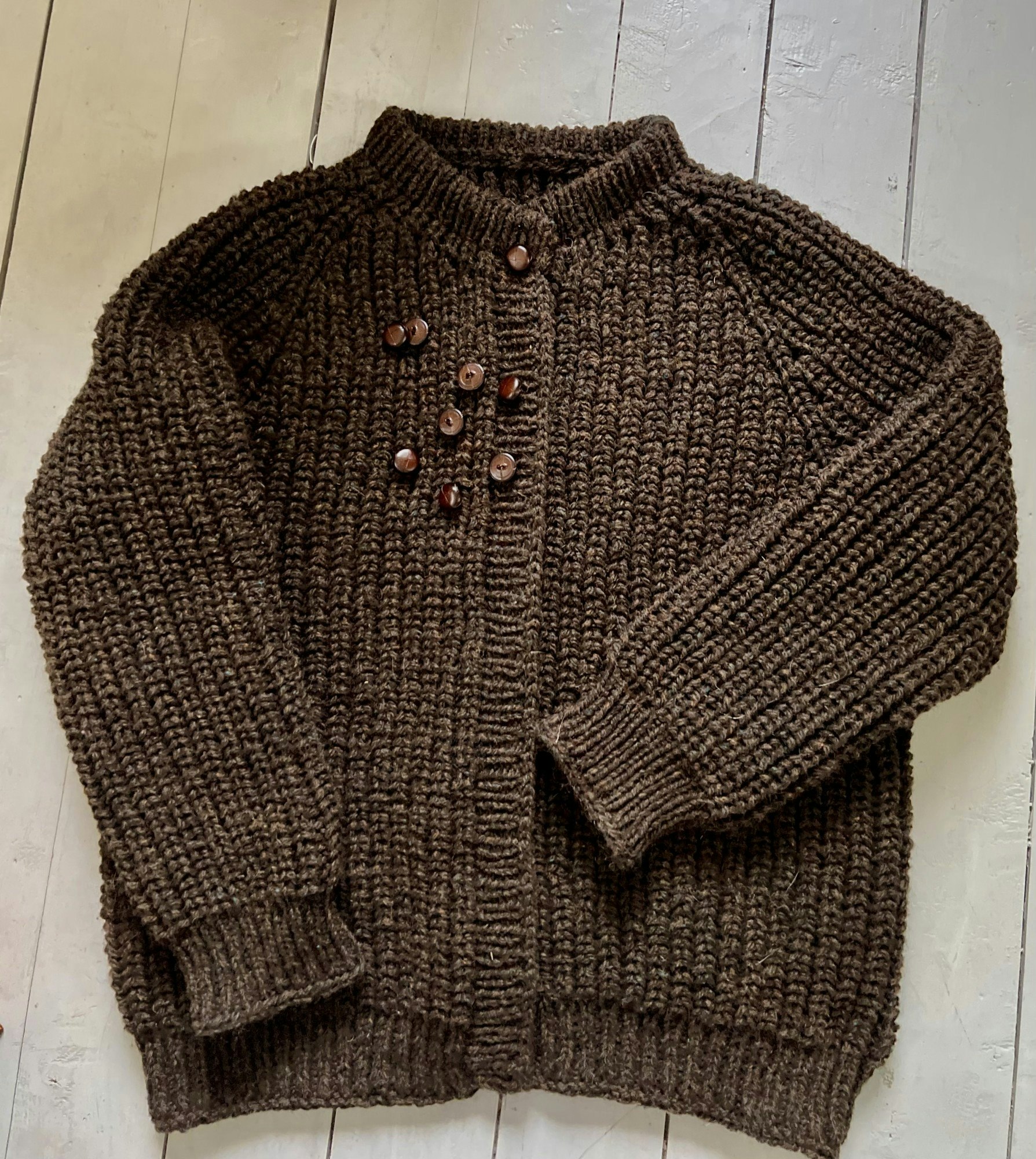 Jamieson's - Knitritious' Yarns