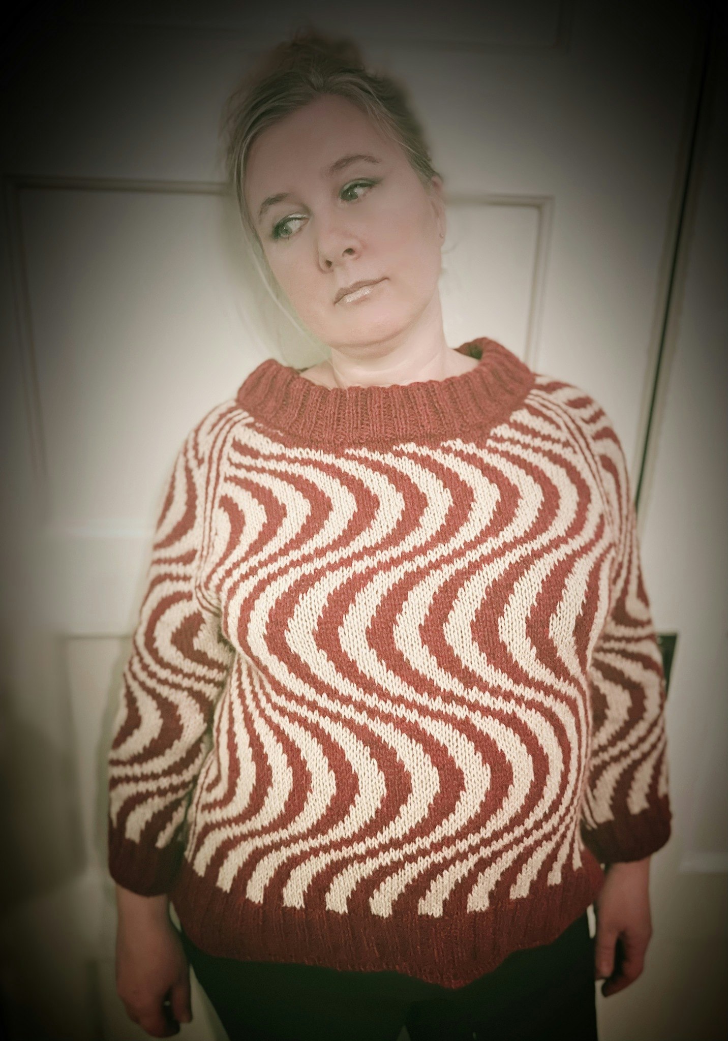 Sound Waves Sweater på svenska