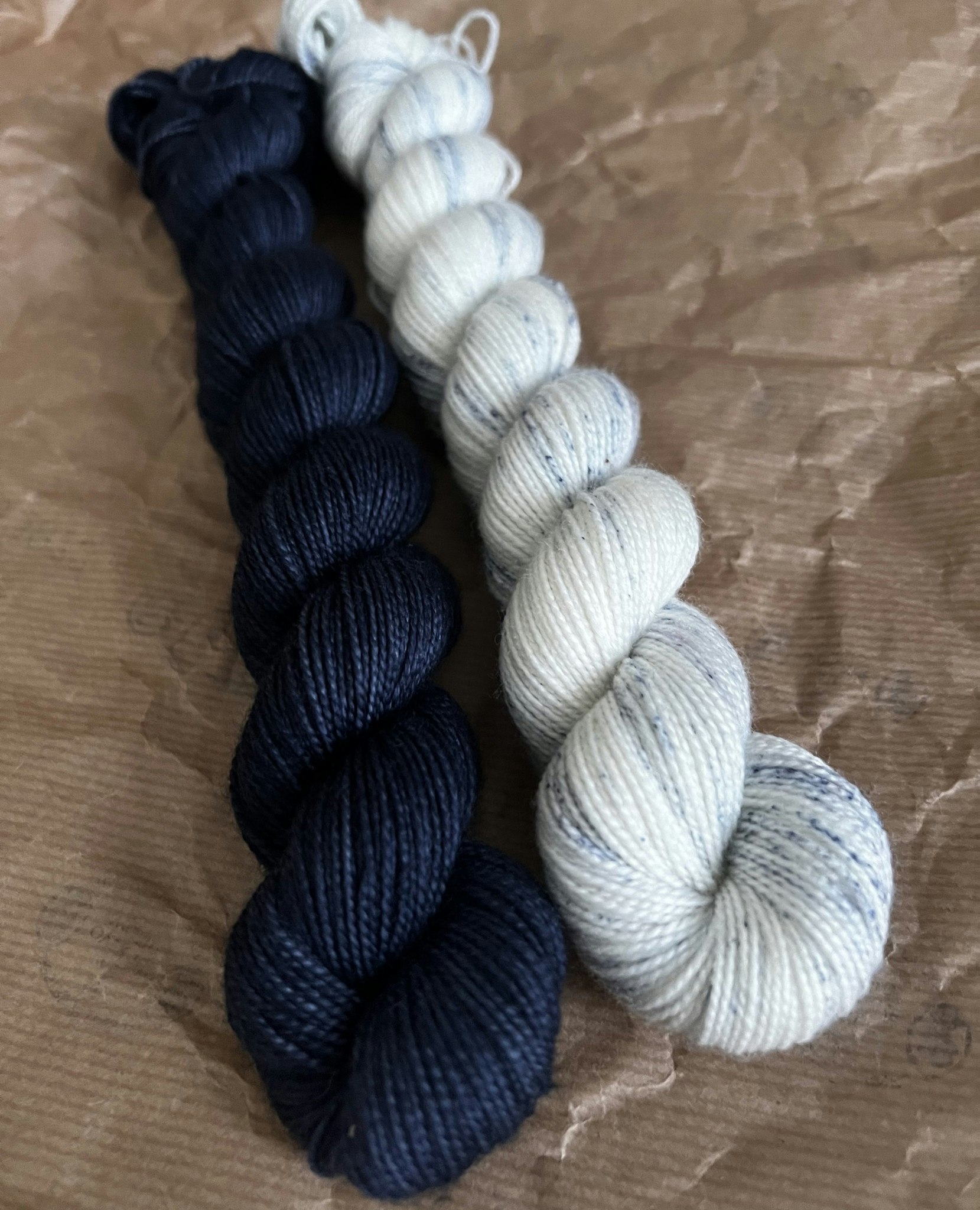 Kit, handfärgat garn
