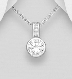 Sølvhalskæde med smuk hængende cubic zirkonia