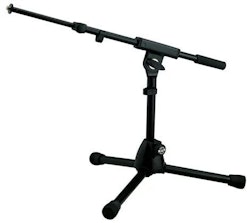 K&M 25950B Kort, kompakt stativ med bom, 3-ben