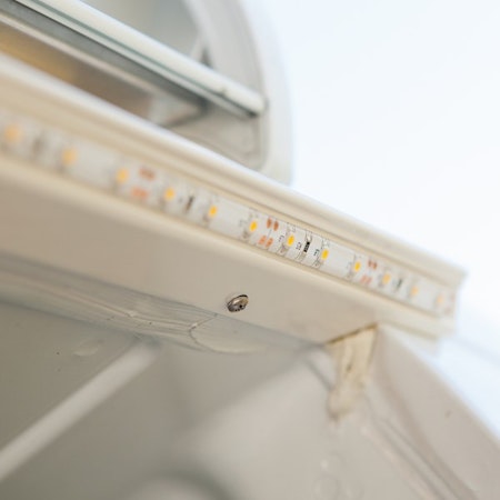 Regnskydd sidodörr med LED VIT Raintec RT100 (Dometic)