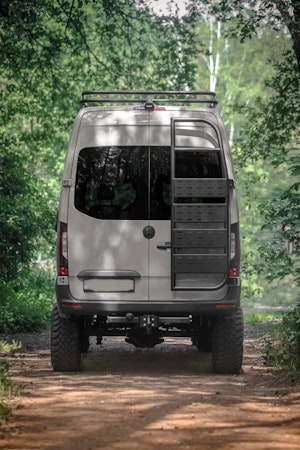 Tillbehörshållare Sprinter H2 W907/910 (Dutch Van Parts)