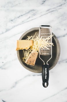 Microplane Gourmet Extra Grovt riv järn, Svart Softgrip