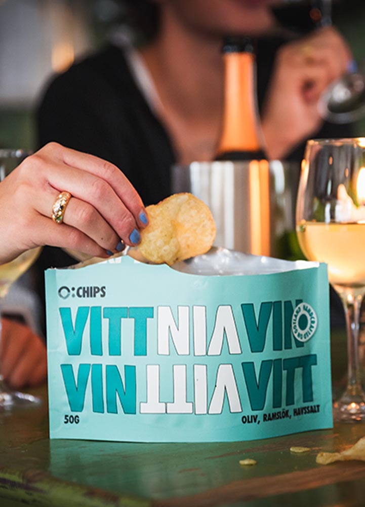 Krispiga chips till vitt vin, med smak av oliv, ramslök och havssalt