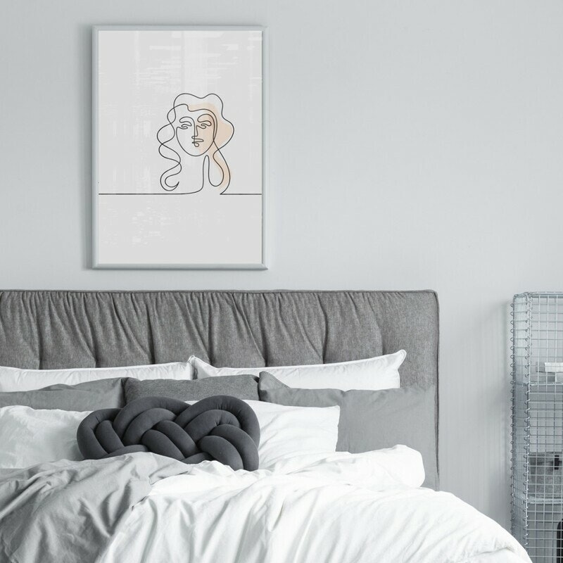 Line Woman