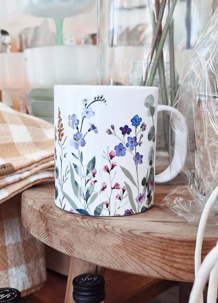 Personlig okrossbar picknickmugg, sommarblomster