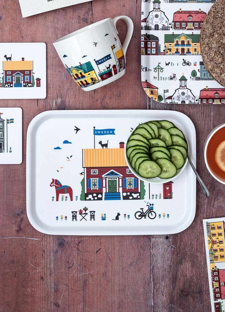 Frukostbricka med svenskt rött hus 20x27 cm