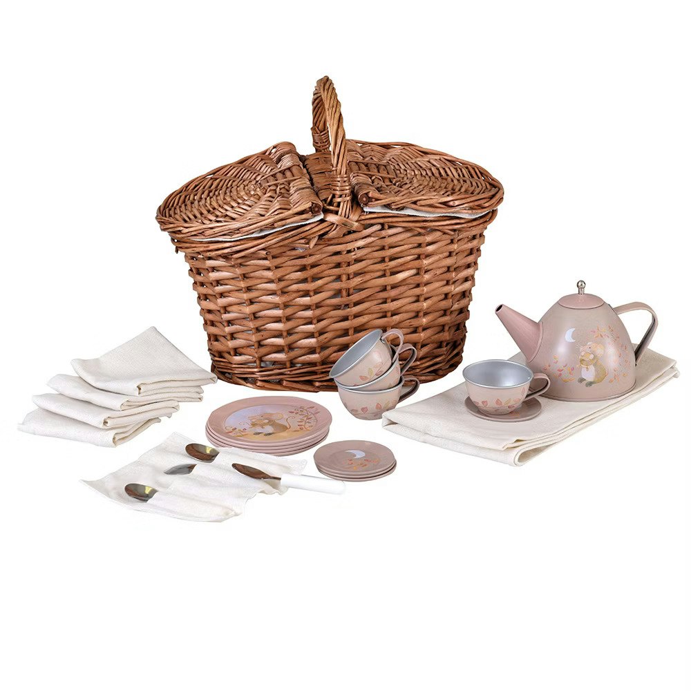 Teservis i picknickkorg