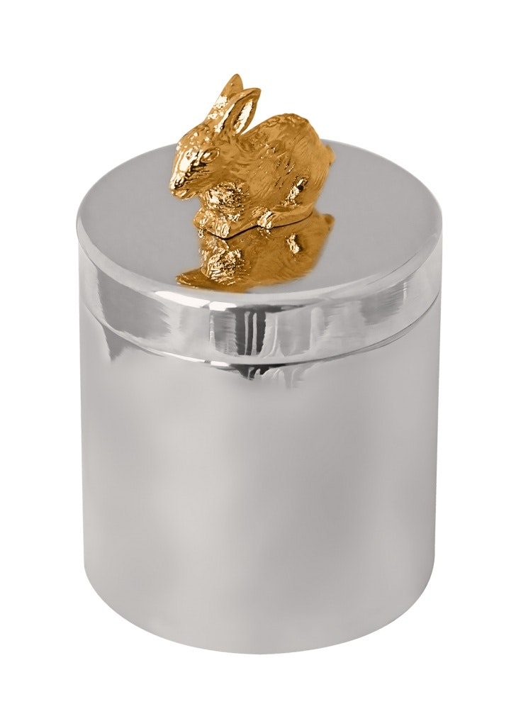 Ask, med förgylld kanin på locket, från Munka Tenn