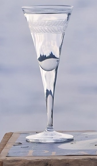 Lagerkrans, handgraverade snapsglas, från Munka Tenn