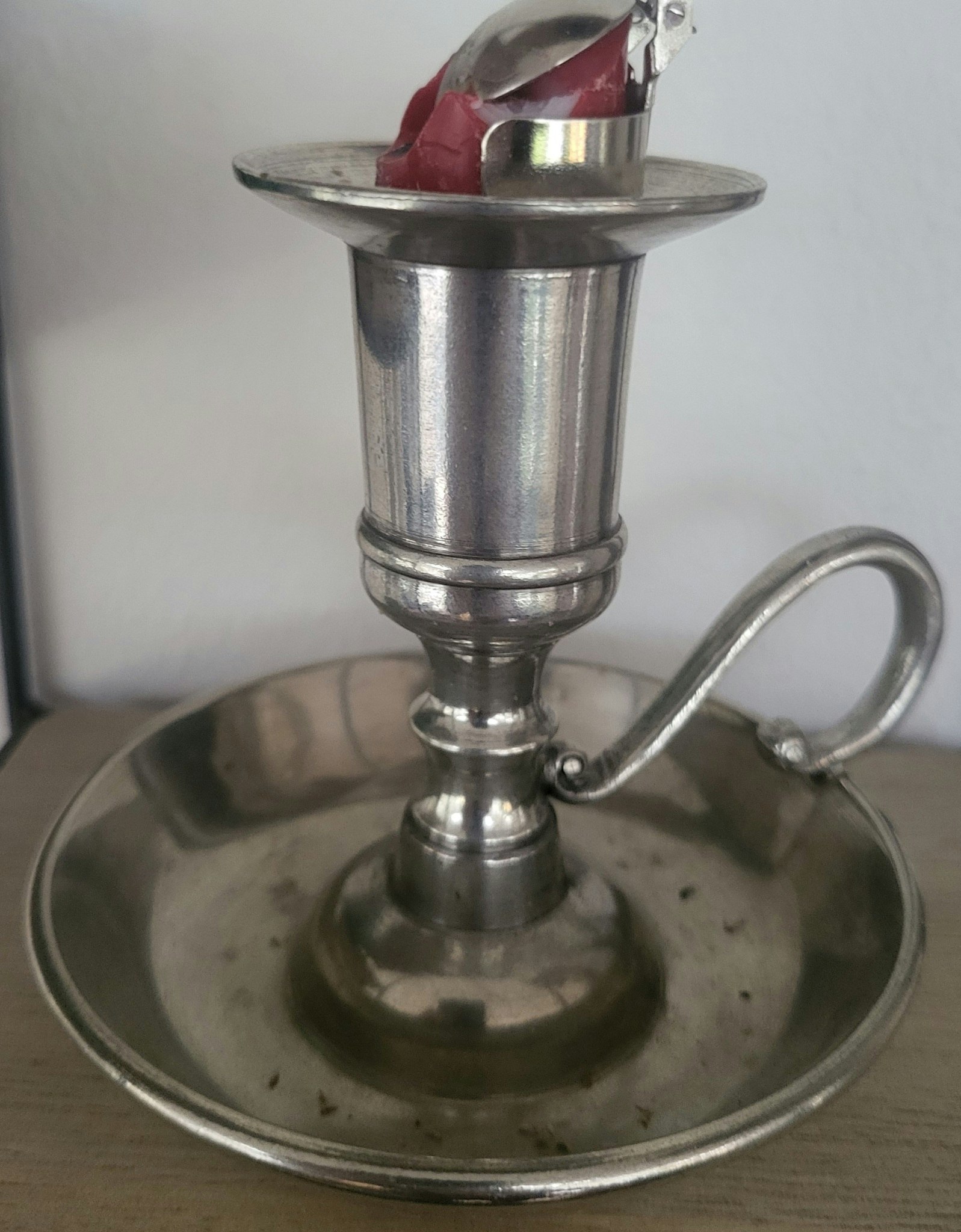 LJU0088 Ljusängel i silverfärg, par, släcker ljuset som brinner