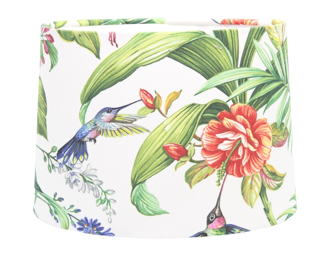 Lampskärm, oval med motiv av blommor och Kolibri, som passar till Munka Tenns lampor