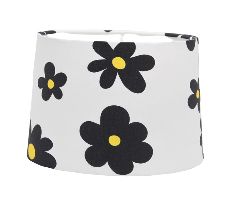 Lampskärm med vackra blommor i svart på vit botten som bla passar Munka Tenns lampor
