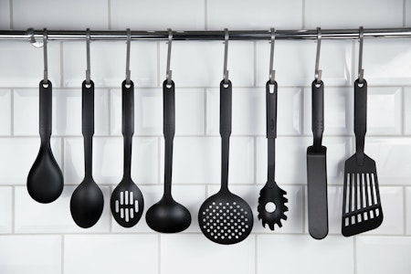 Stekspade 32 cm, perforerad