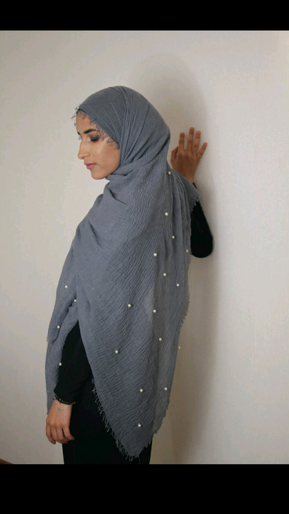 Cotton maxi hijab with pearls