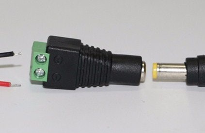 Overgang fra kabel til 2,5 mm DC kontakt